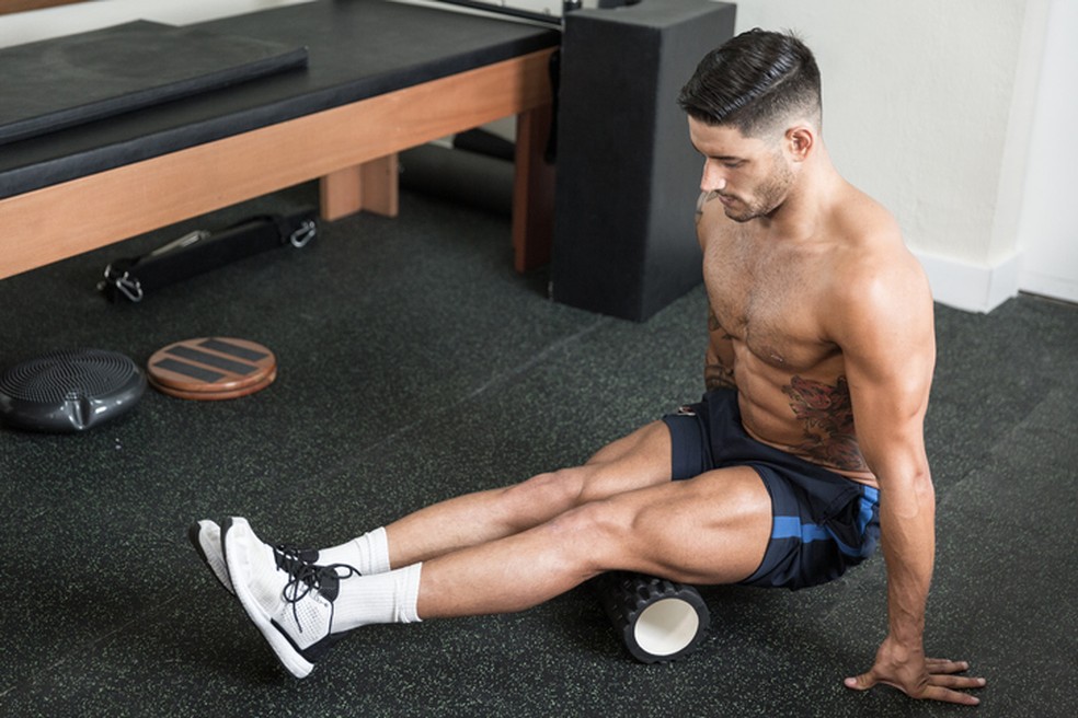 A liberação miofascial através dos foam rollers é muito utilizada por atletas durante a rotina de aquecimento e cooldown.